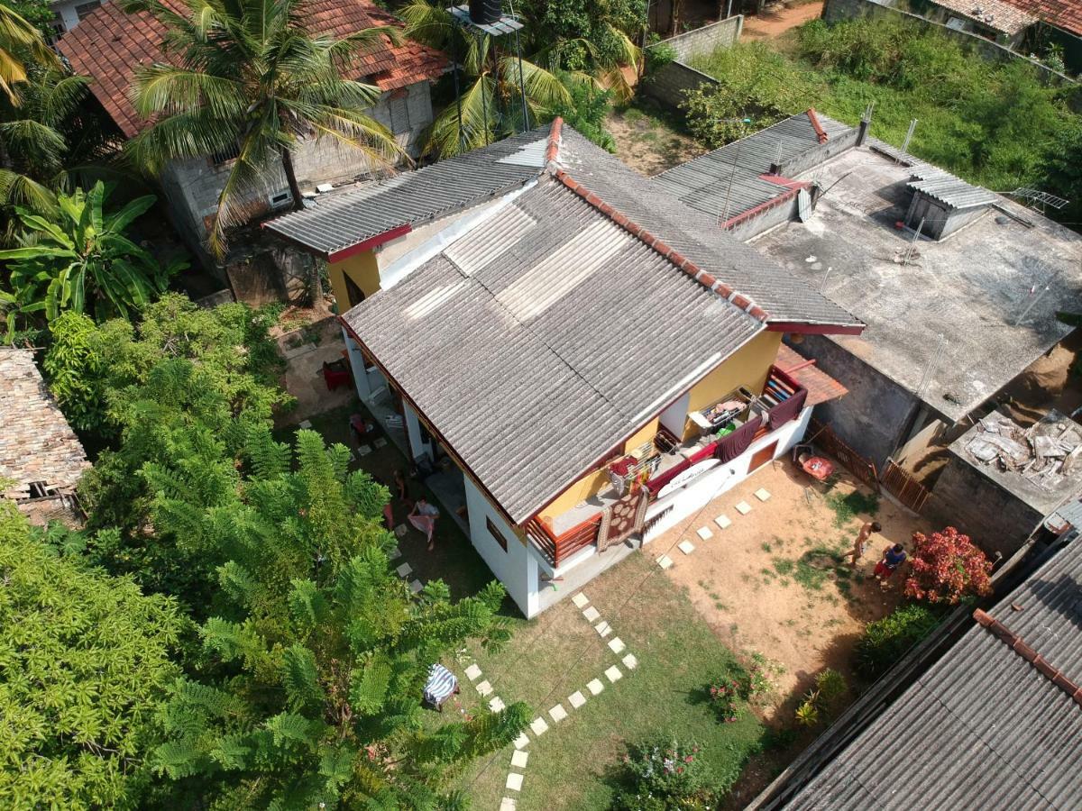 Chez Podi Surf Stay Mirissa Exterior photo
