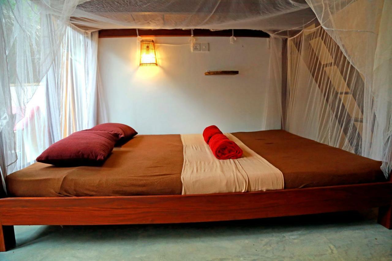 Chez Podi Surf Stay Mirissa Exterior photo
